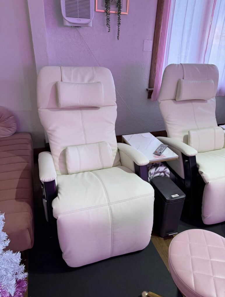 Zero gravity recliner