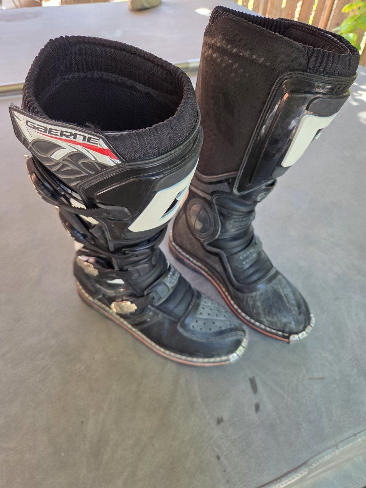 motorcycle boots mens 10