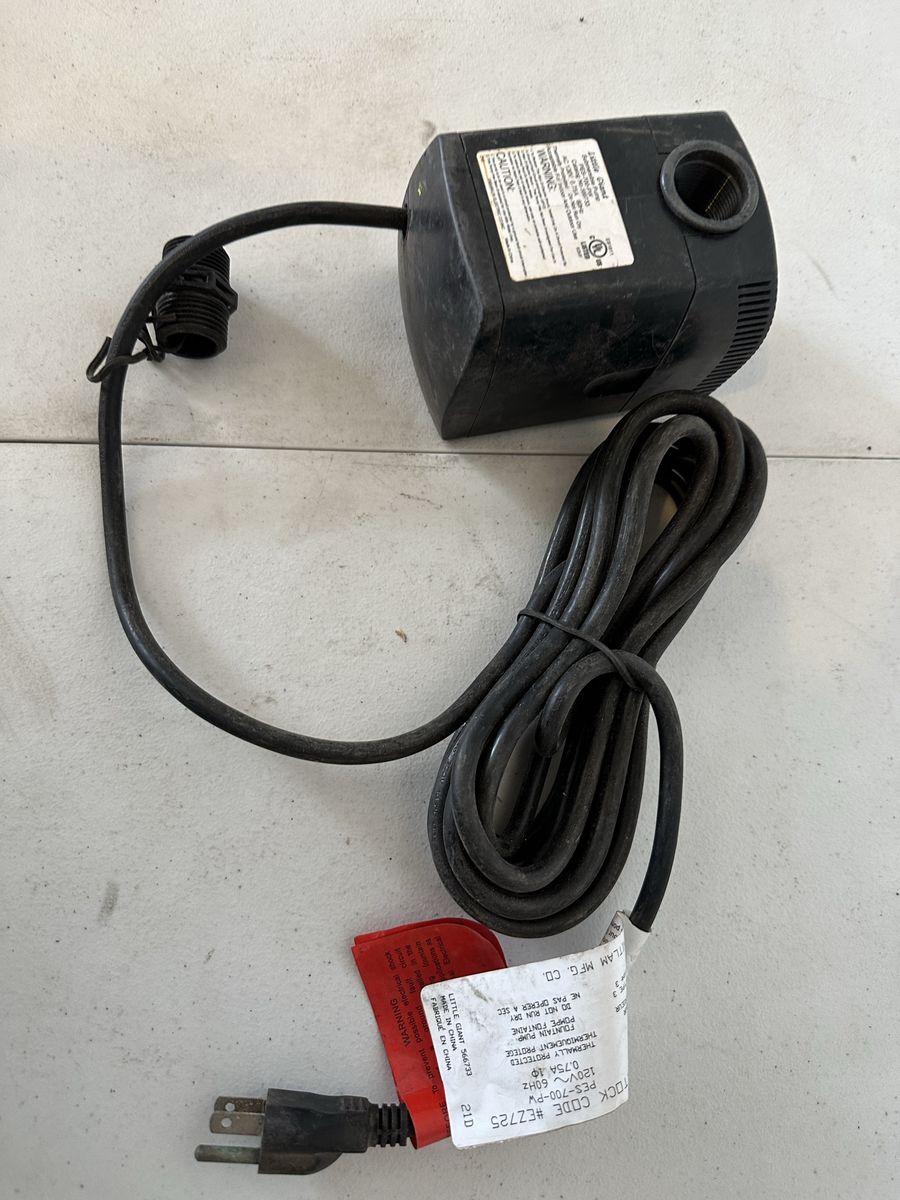Little Giant PES-700-PW Pump - 725 GPH