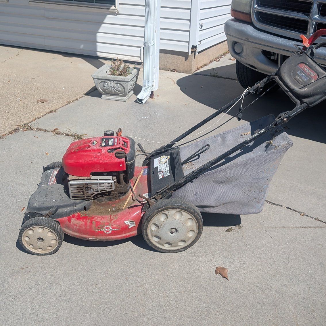 Troy-Built Tuff Cut 200 lawn mower with bag.