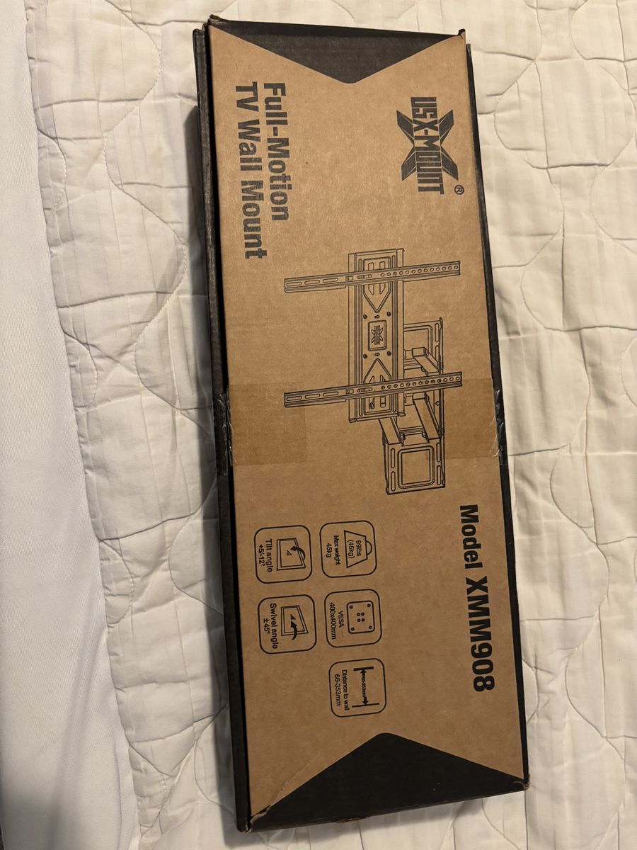 Full Motion, Swivel and tilt, TV Mount. 42-84” televisions.