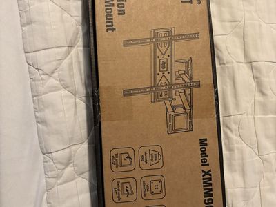 Full Motion, Swivel and tilt, TV Mount. 42-84” televisions.