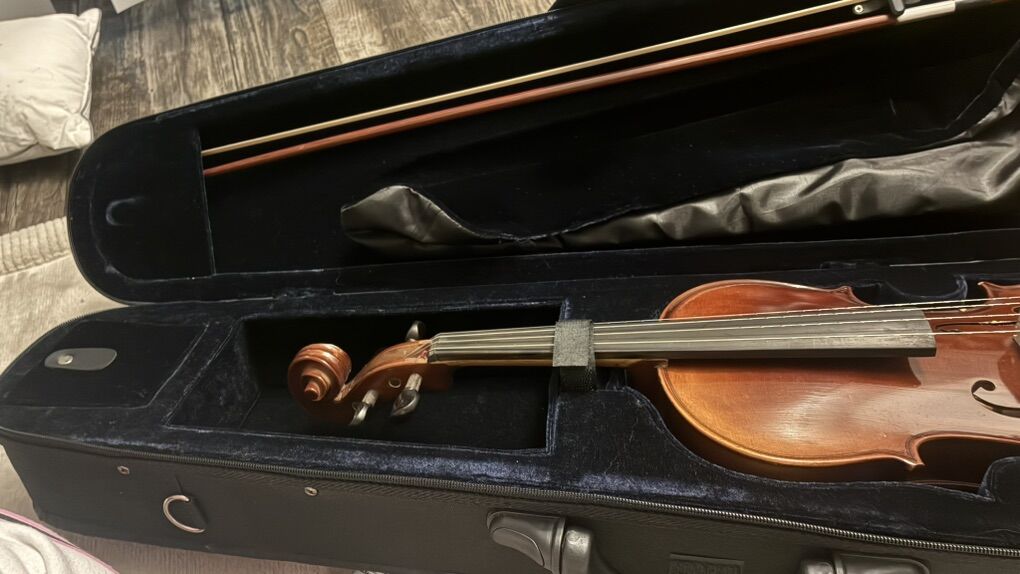 Quality Wooden Viloin blue velvEt Case