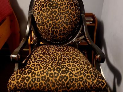 Elegant Dark Brown Wood Leopard Print Accent Chair - Decorative Seating for Any Room