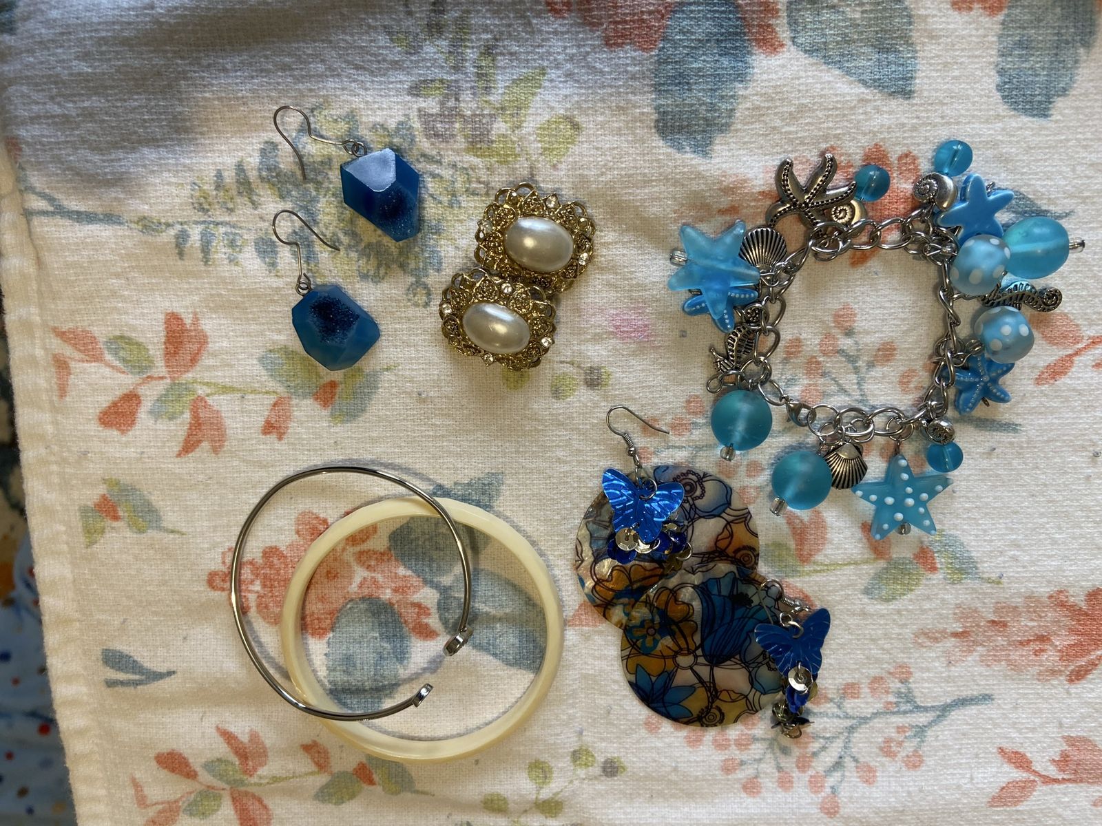 Main image 16