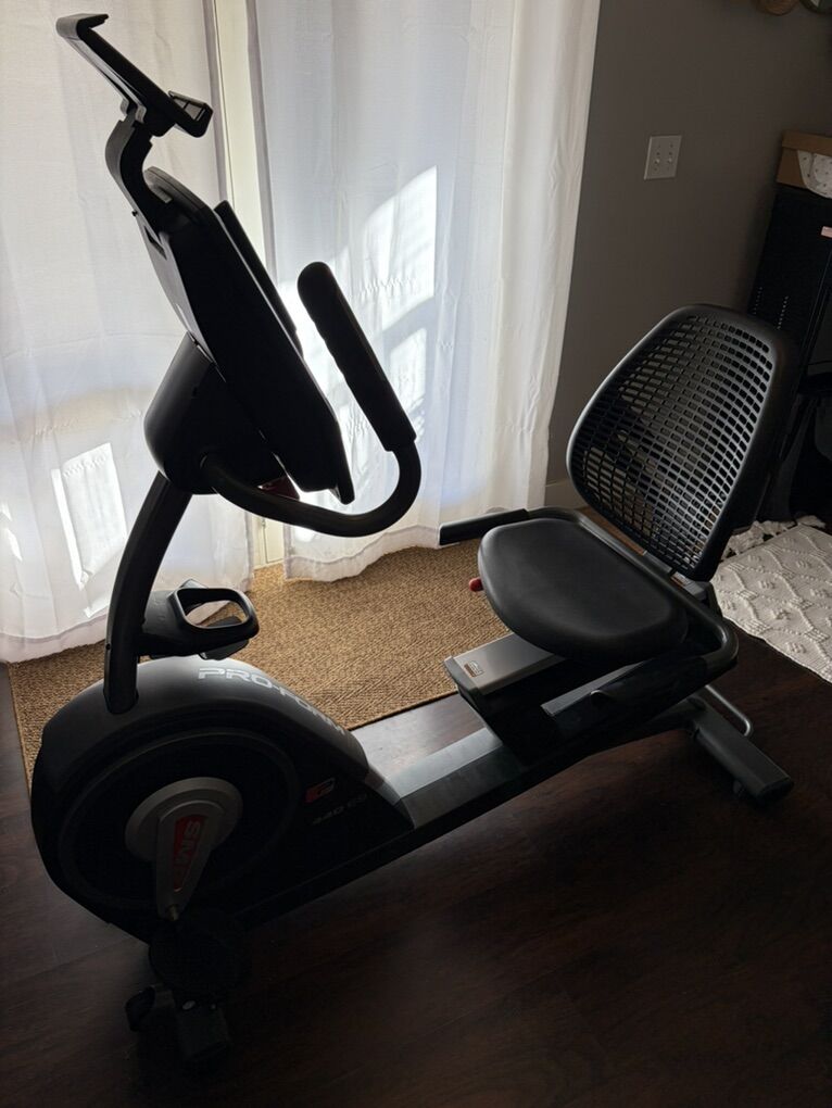 Proform 440 ES Recumbent Exercise Bike