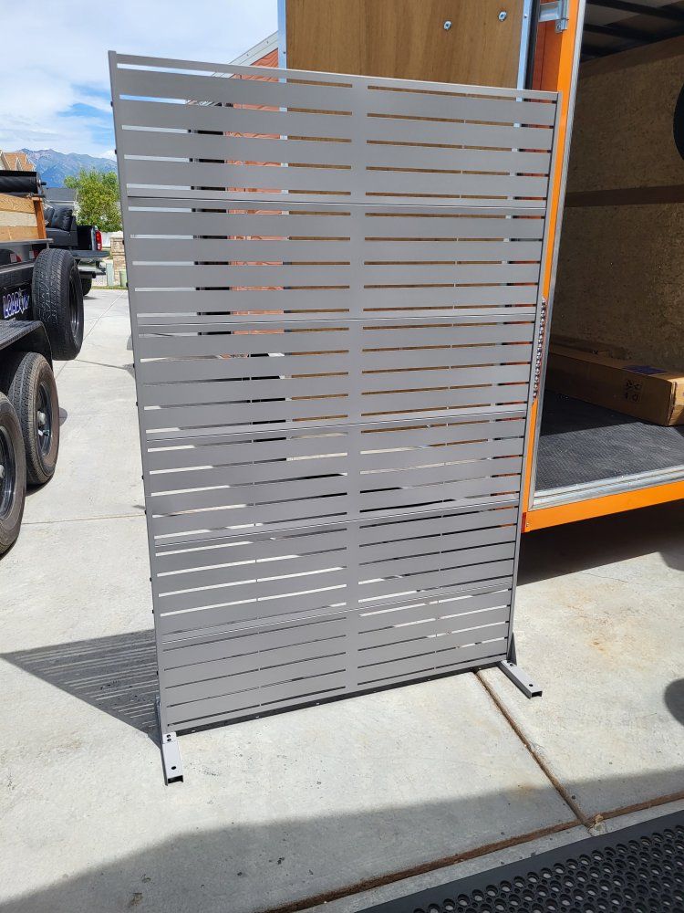 Outdoor Metal Privacy Screen 
Qty-1
