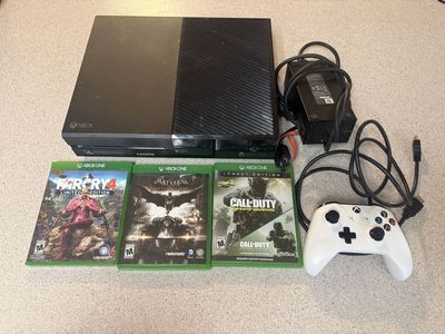 XBOX ONE 1TB CONSOLE, WITH 3 GAMES AND OEM REMOTE