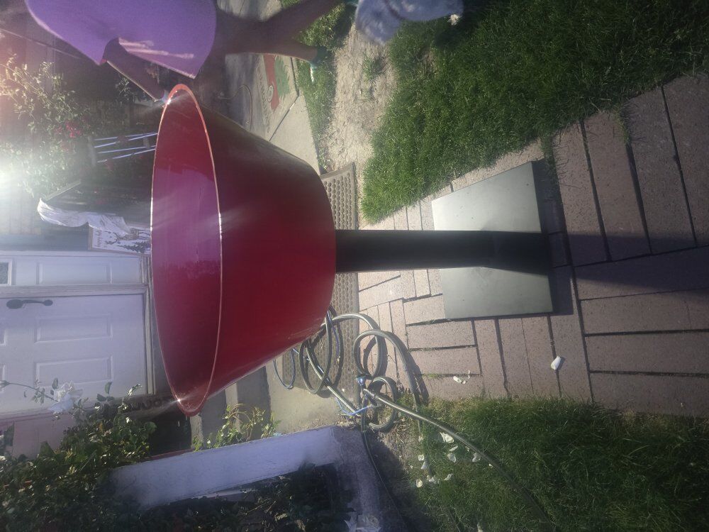 metal planter with base metal black