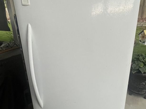 Main image 1