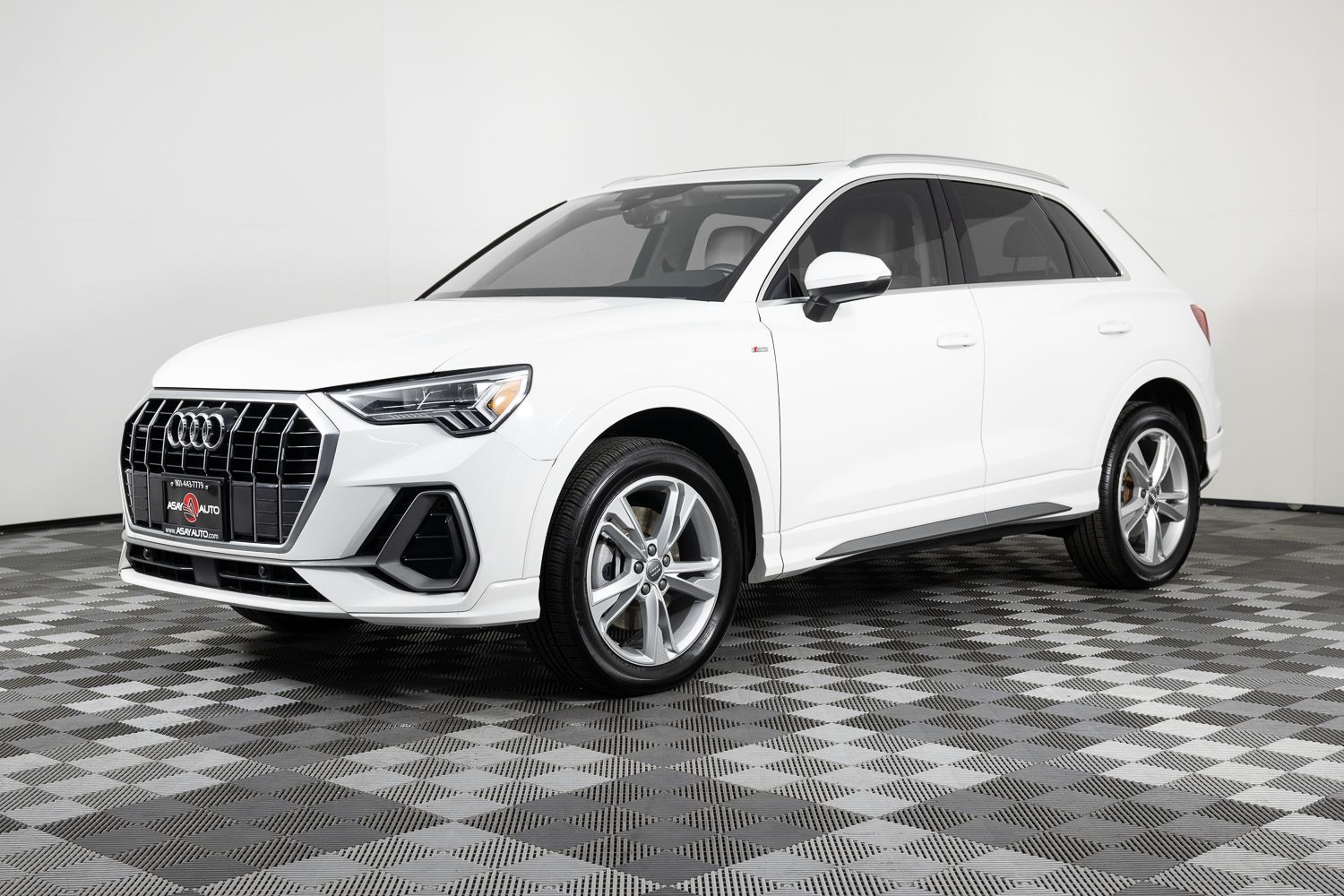2021 Audi Q3 quattro S line Prem Plus 45 TFSI