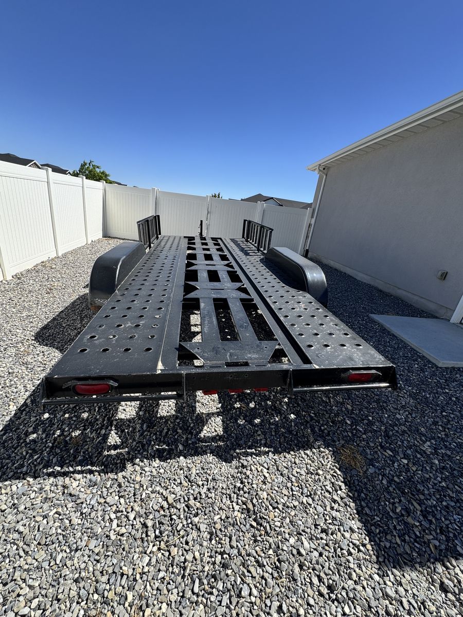 2016 Solid steel car hauler trailer 16.5X17’