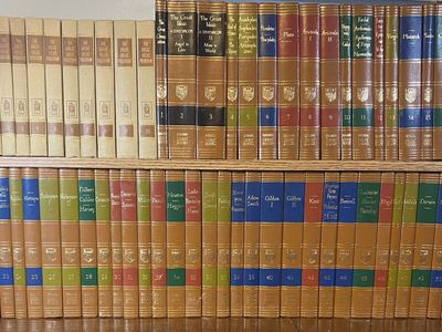 Great Books of the Western World - Full Set Plus 10 bonus study books