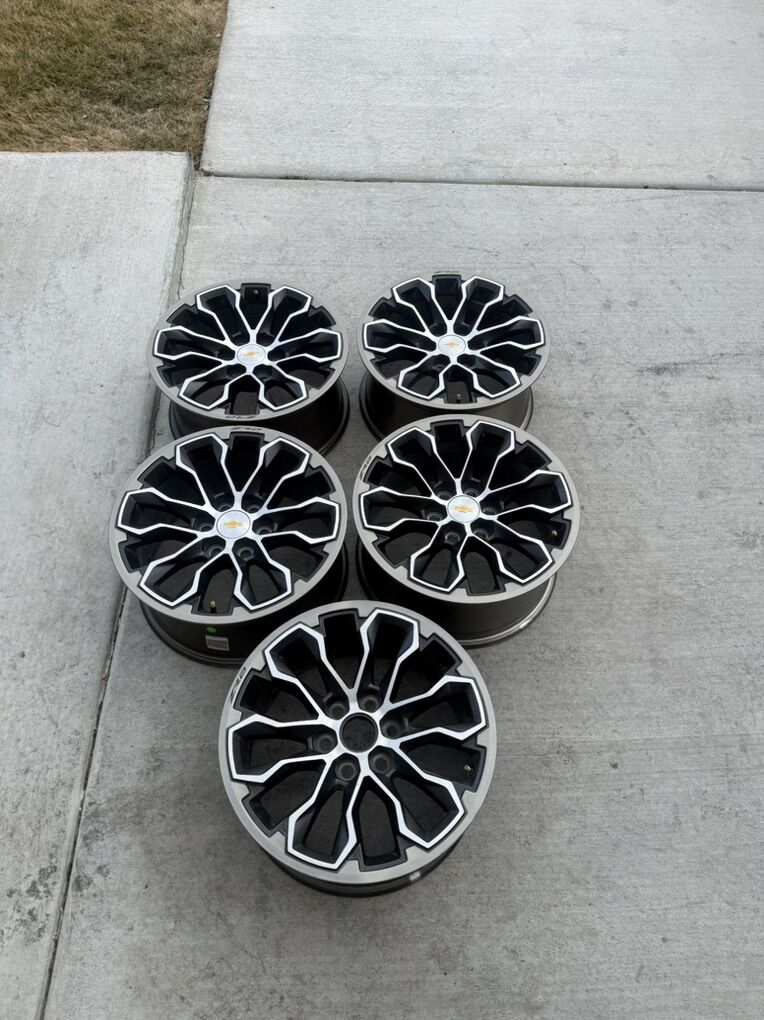 Chevy Colorado ZR2 Rims 17” almost new