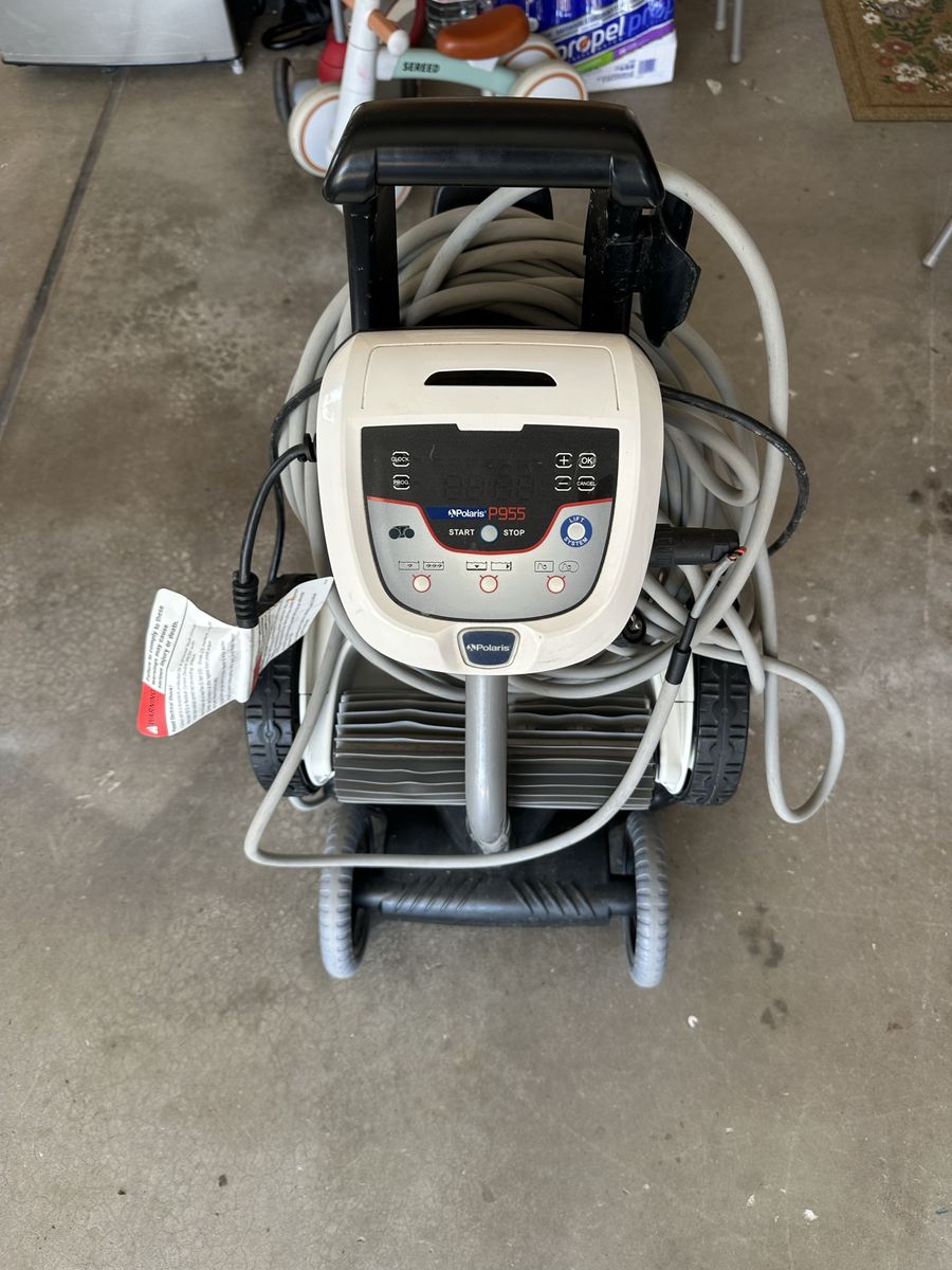 Polaris P955 Robotic Pool Cleaner with Caddy - Used, Fully Functional