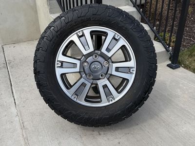Toyota Tundra Sequoia Rims and Tires 275/65R20