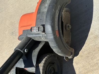 Yard curb edger for lawn driveway/walks