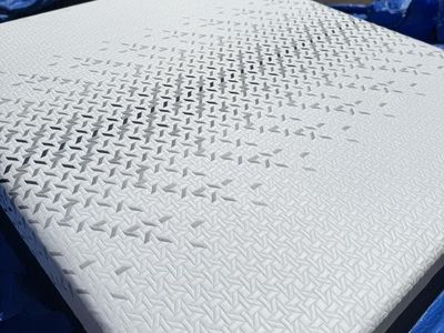 King Mattress, Nectar Classic, Hybrid, Excellent Condition