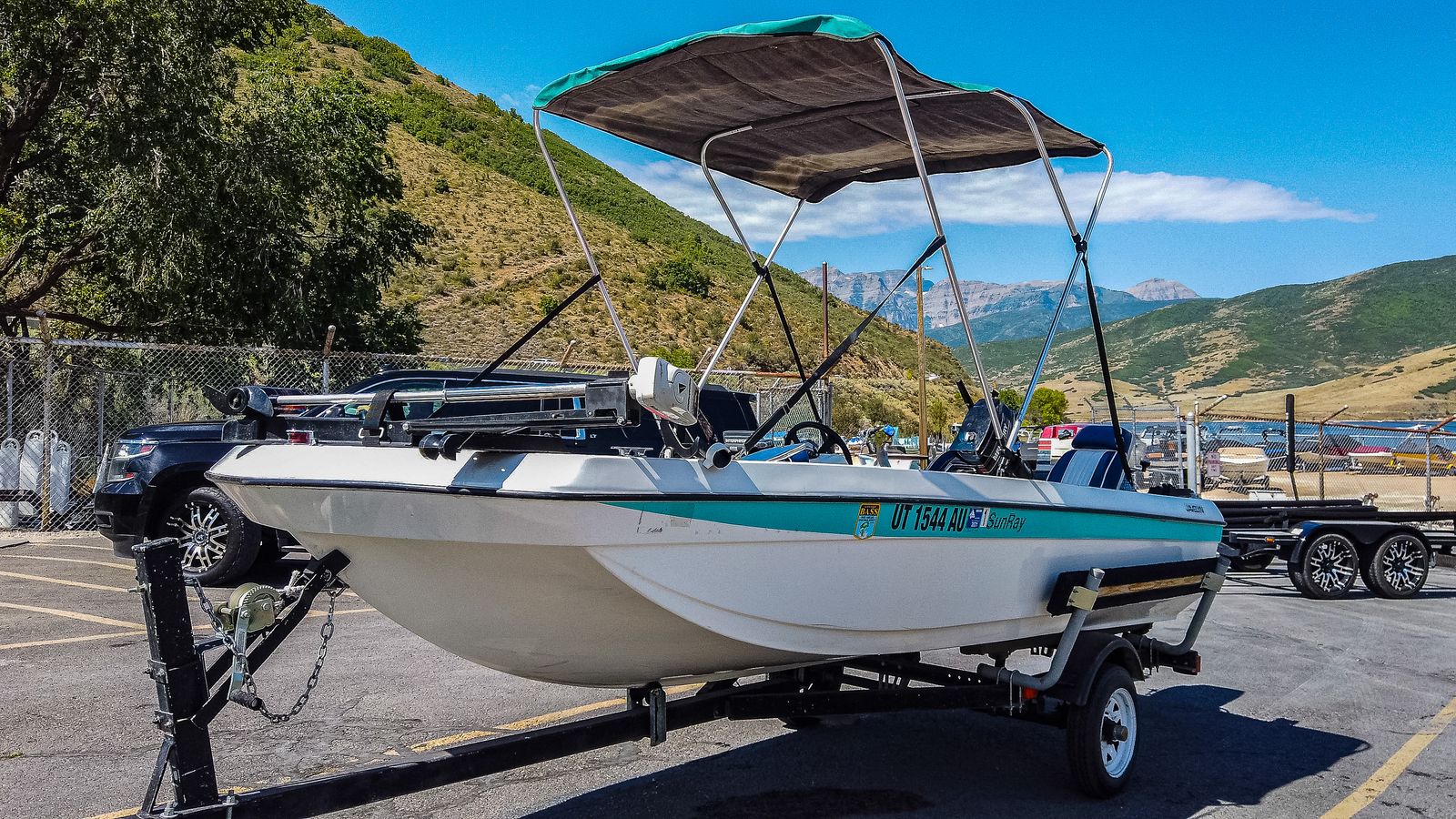 1996 Javelin Sunray 15 ft Bass Boat + Trailer + Evinrude 40 HP Outboard Motor