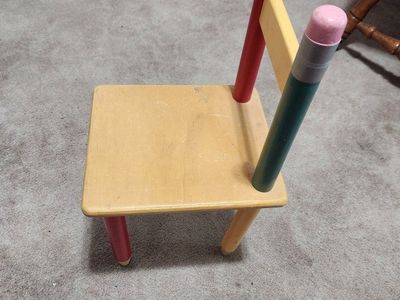 Kids pencil chair