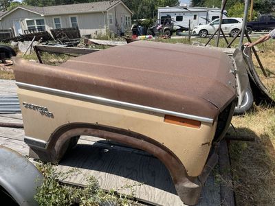 1985 Ford front clip