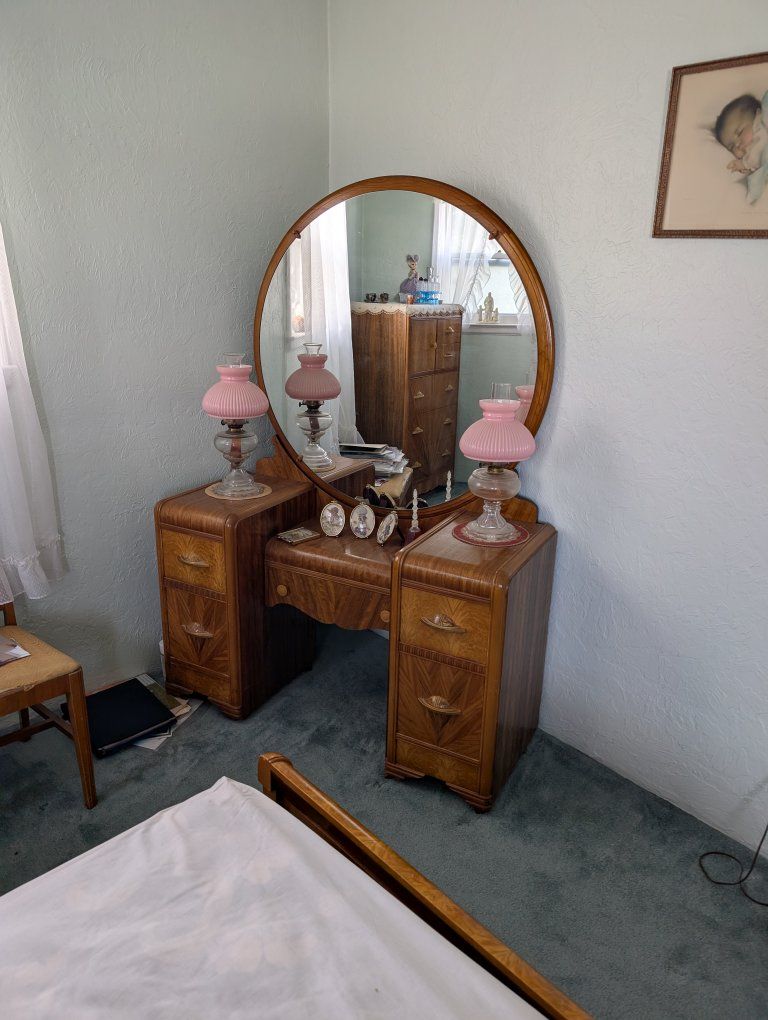 vintage waterfall bedroom set