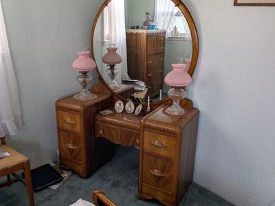 vintage waterfall bedroom set