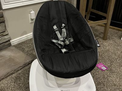 4 Moms Mommaroo Multi Motion Swing