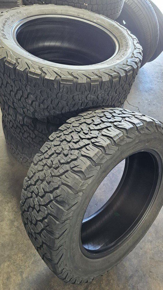 285/55R20 BFG AT KO2 set Tires