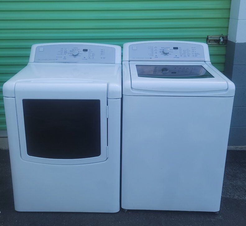 Kenmore topload washer & electric dryer set