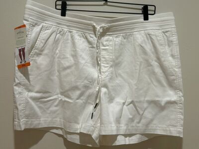NWT Orvis White Pull On Casual Dress Shorts XXL