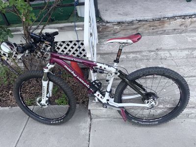 18” full-suspension Rocky Mountain XTR
