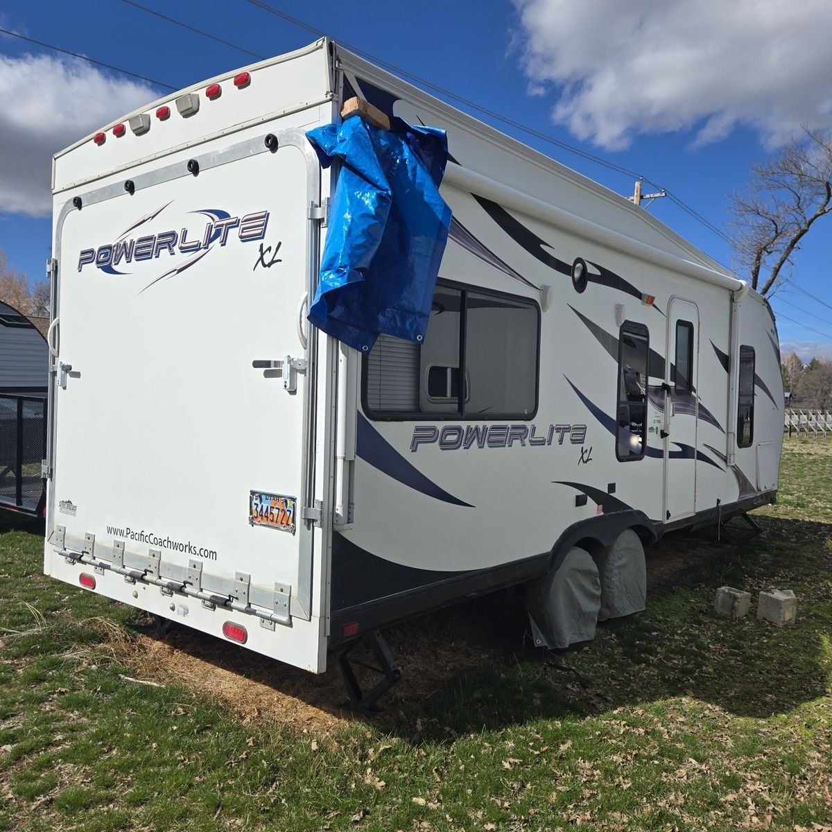 2012 travel trailer toy hauler