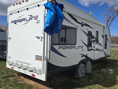2012 travel trailer toy hauler