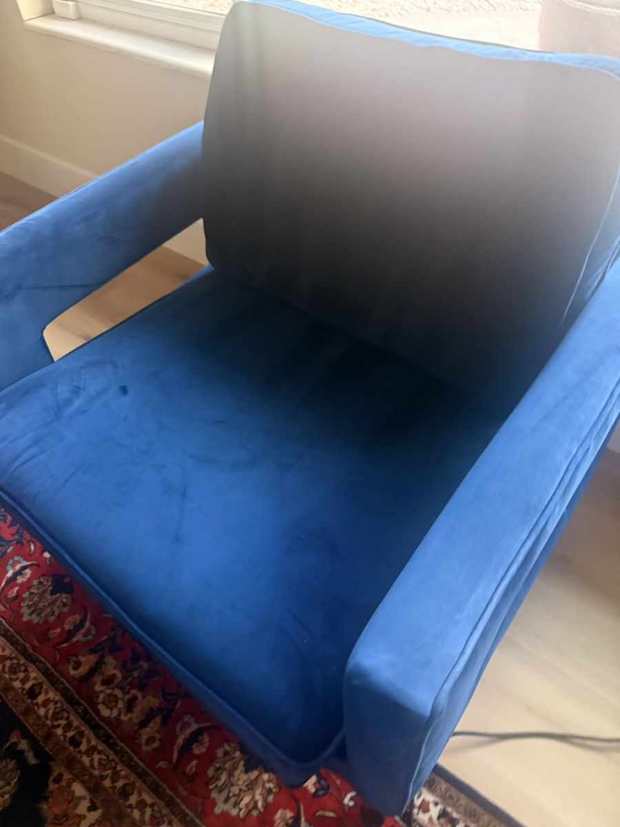 Main image 3