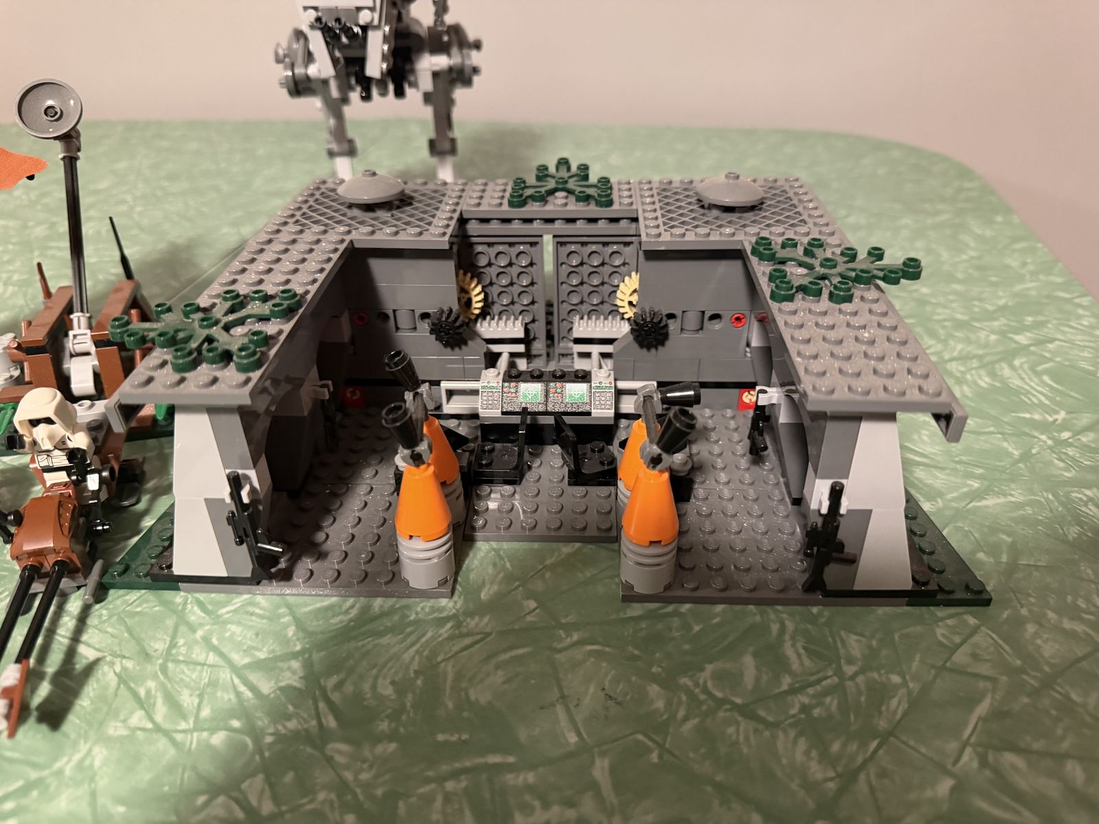 Main image 51