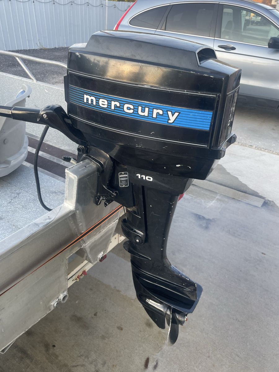 Mercury 9.8 boat motor outboard 