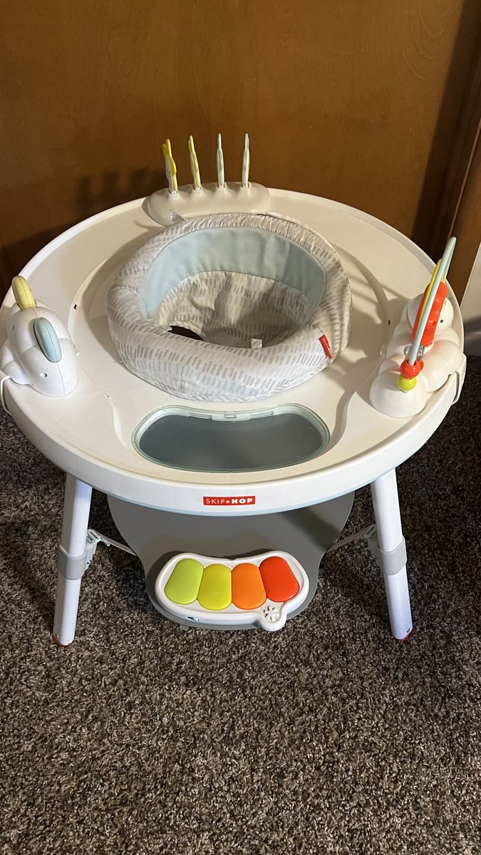 Skip hop activity center 3-1