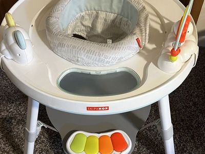 Skip hop activity center 3-1