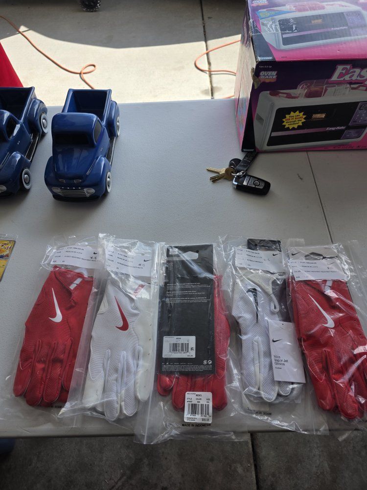 Nike Vapor Jet Football Gloves New in Packaging
