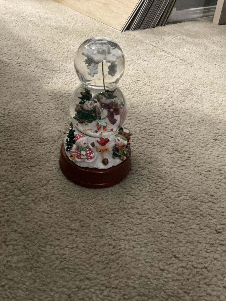 Snowman Snow Globe