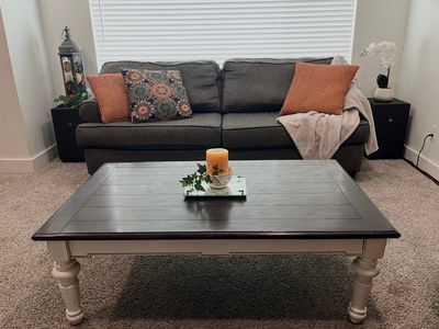 Rustic Two-Tone Farmhouse Coffee Table – Planked Top with Turned Legs