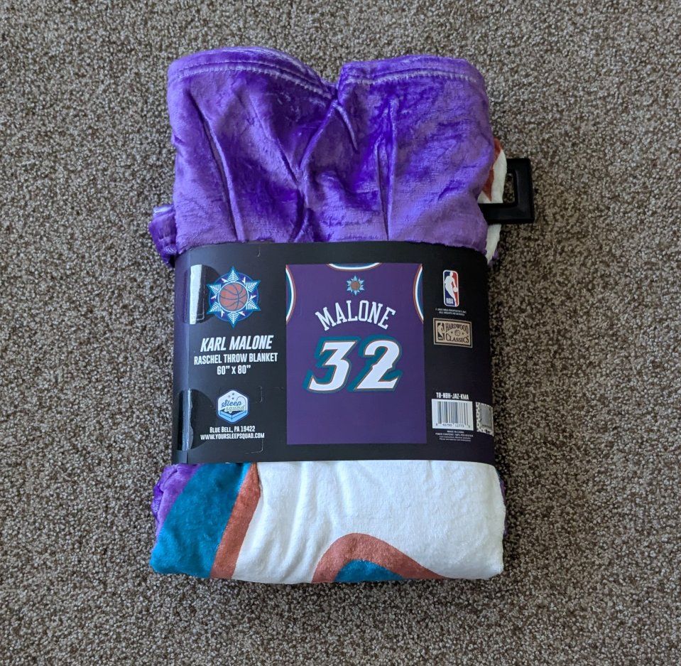 Sleep Squad Utah Jazz Karl Malone 60” x 80” Raschel Plush Blanket