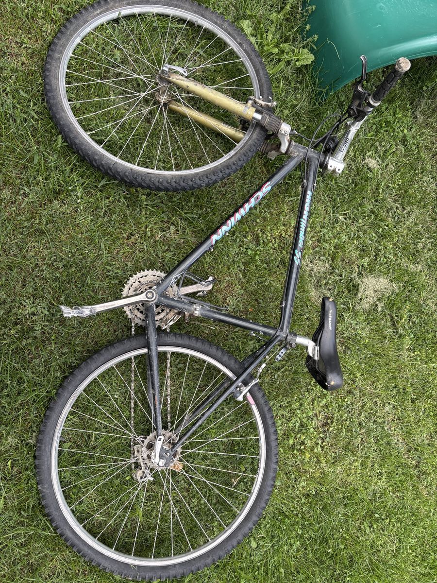 Schwinn Hightimber SE Mountain Bike 26 inch