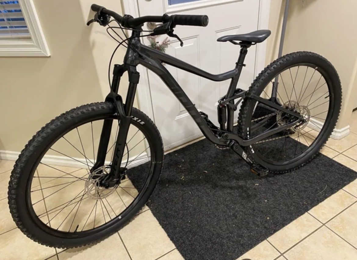 New GIANT STANCE 2 - Dual Suspension - Medium (for someone 5’ 5” to 5’ 11”)