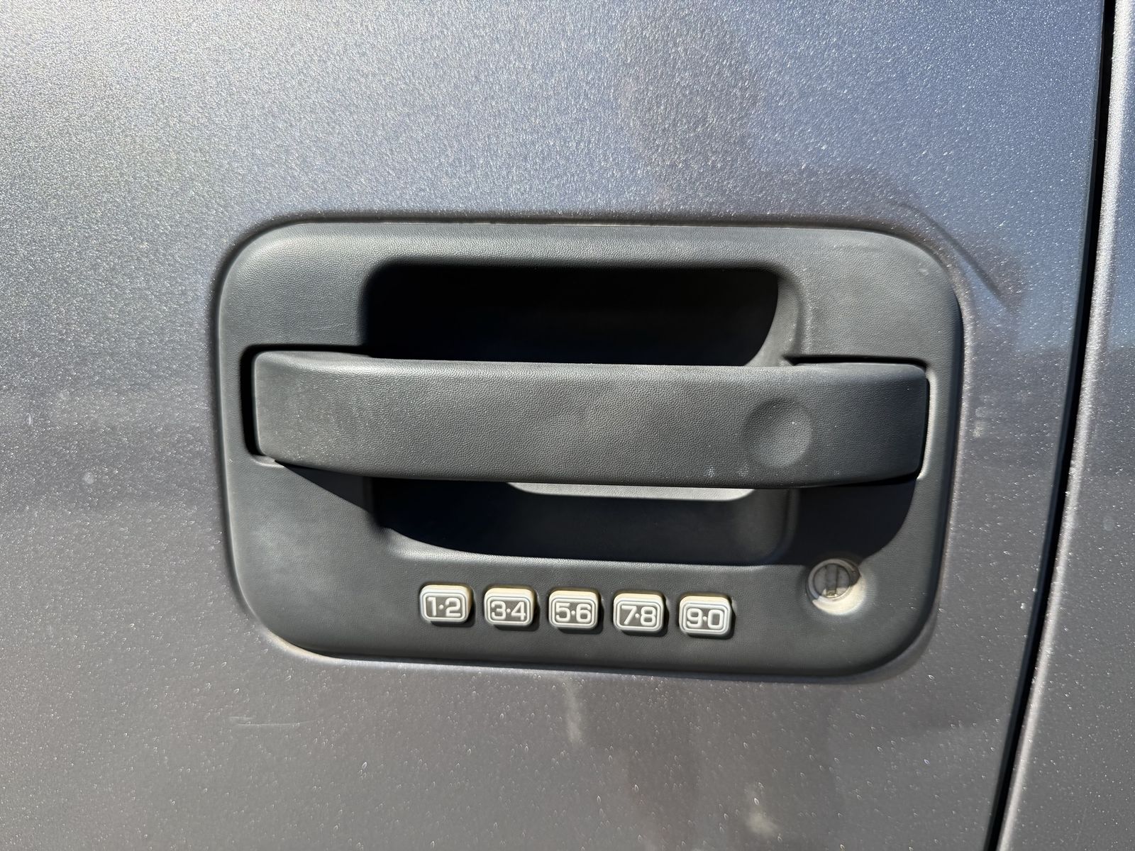 Main image 7