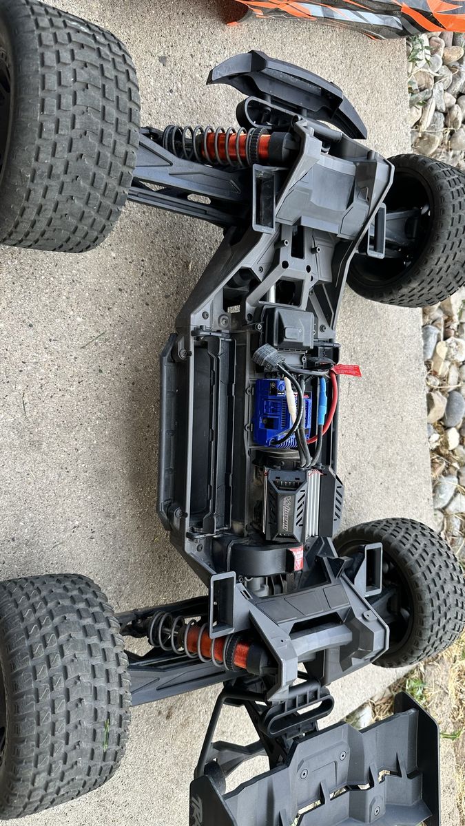 Main image 6