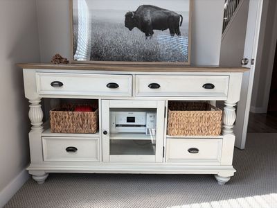 5 Drawer Entertainment Center from Osmond’s Design