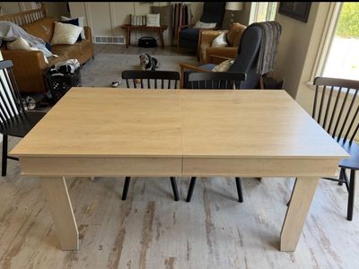Brand new table w/built in leaf