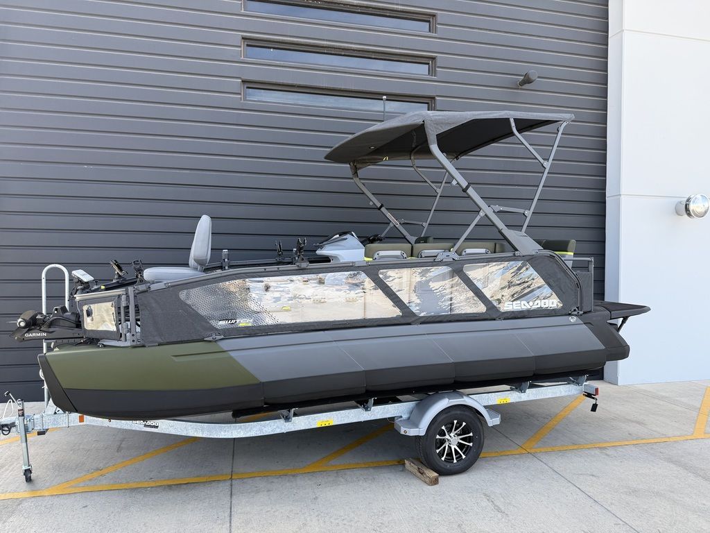 2026 Sea-Doo Switch Fish™ 21 - 300 hp Galvanized